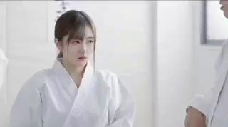 这个仙人太过正经短发美女高潮浪叫，精彩对白带字幕